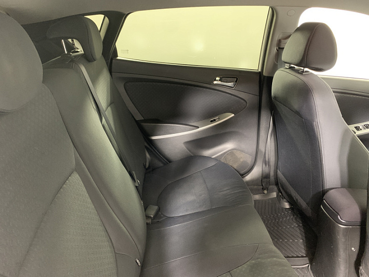 HYUNDAI Solaris 1.6, 2013 года, Механика, БЕЛЫЙ