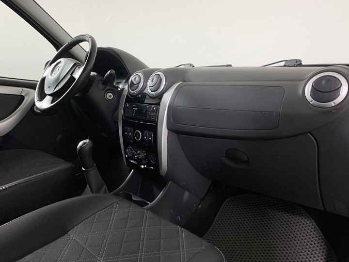 Lada Largus 1.6, 2019 года, Механика, Серебристый