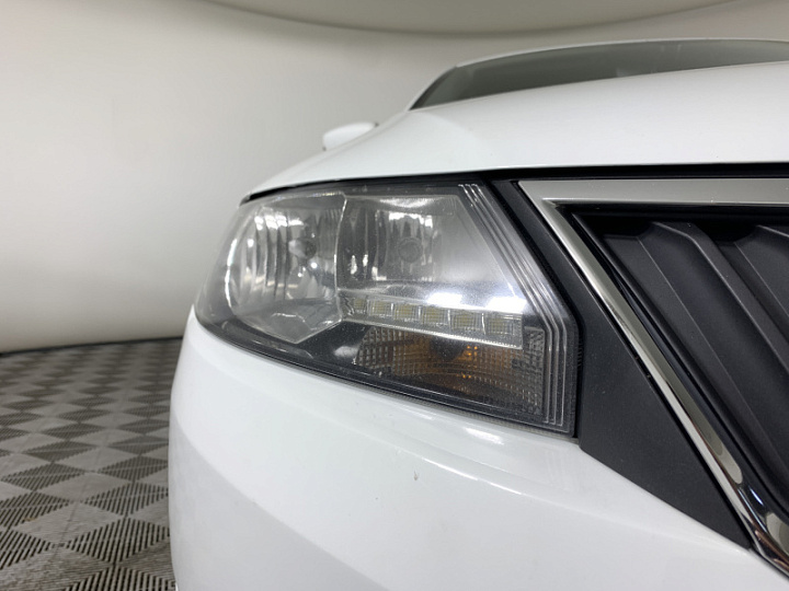 SKODA Rapid 1.4, 2019 года, Робот, БЕЛЫЙ