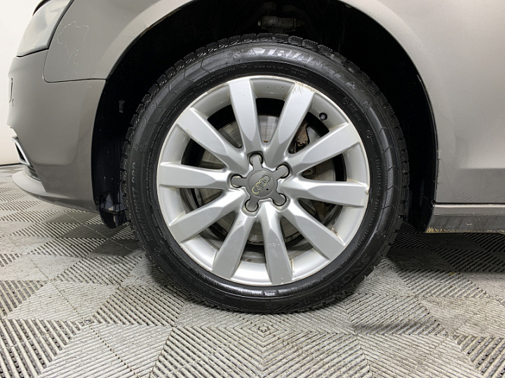 AUDI A4 2, 2013 года, Робот, Серо-коричневый