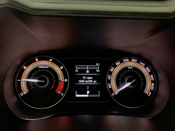 Lada Vesta 1.6, 2023 года, Механика, БЕЛЫЙ