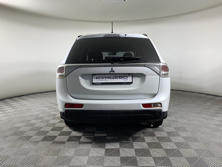 MITSUBISHI Outlander 2, 2013 года, Вариатор, БЕЛЫЙ