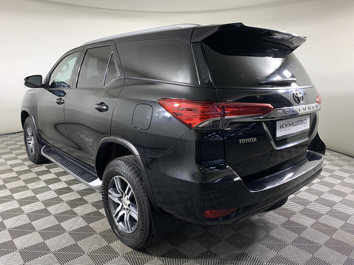 Toyota Fortuner 2.8, 2019 года, Автоматическая, Черный