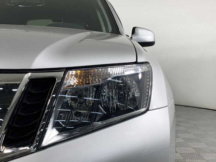 NISSAN Terrano 1.6, 2019 года, Механика, Серебристый