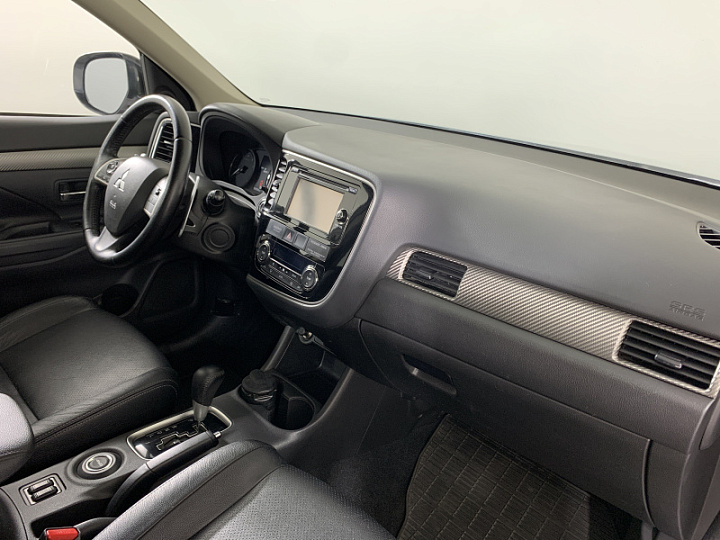 MITSUBISHI Outlander 2.4, 2013 года, Вариатор, Серебристый