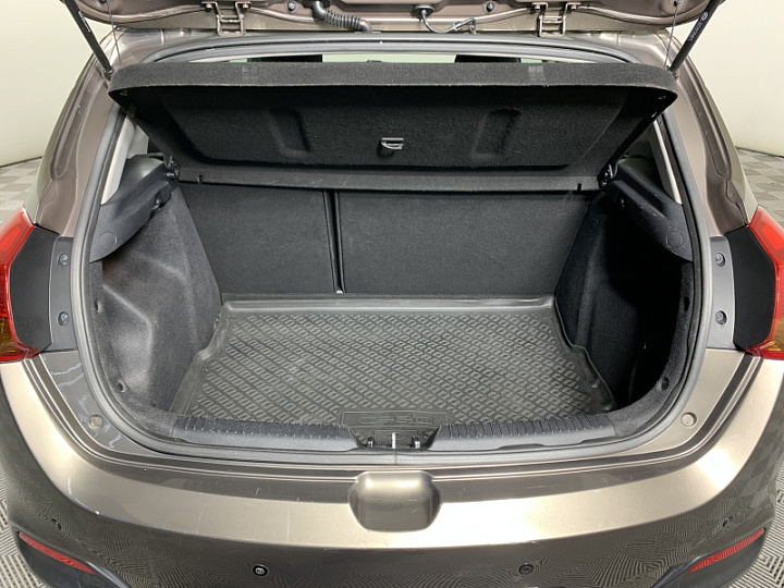 KIA Ceed 1.6, 2015 года, Механика, КОРИЧНЕВЫЙ