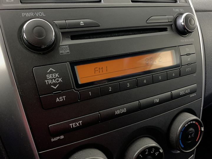 TOYOTA Corolla 1.6, 2012 года, Автоматическая, БЕЛЫЙ