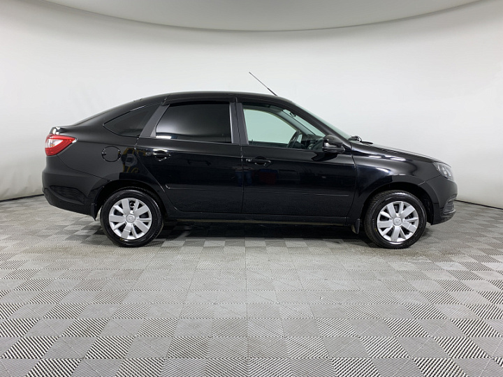 Lada Granta 1.6, 2023 года, Механика, ЧЕРНЫЙ