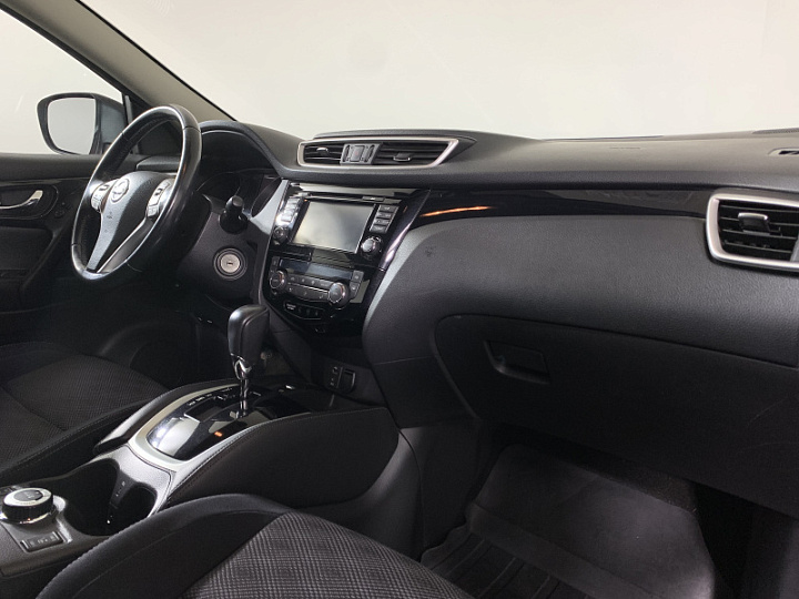 Nissan Qashqai 2, 2014 года, Вариатор, Красный
