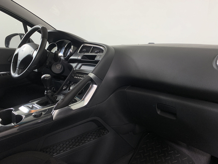 PEUGEOT 3008 1.6, 2012 года, Механика, ЧЕРНЫЙ