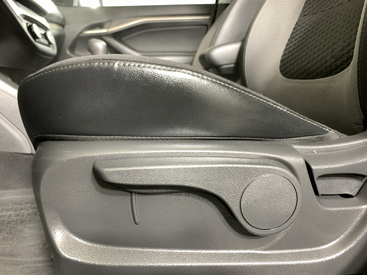 Lada Vesta 1.8, 2018 года, Робот, Серо-голубой