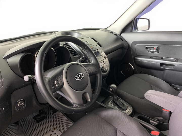 KIA Soul 1.6, 2010 года, Автоматическая, Серебристый