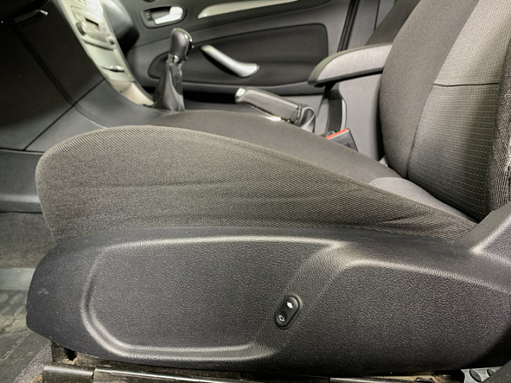 Ford Mondeo 2, 2008 года, Автоматическая, Серебристый