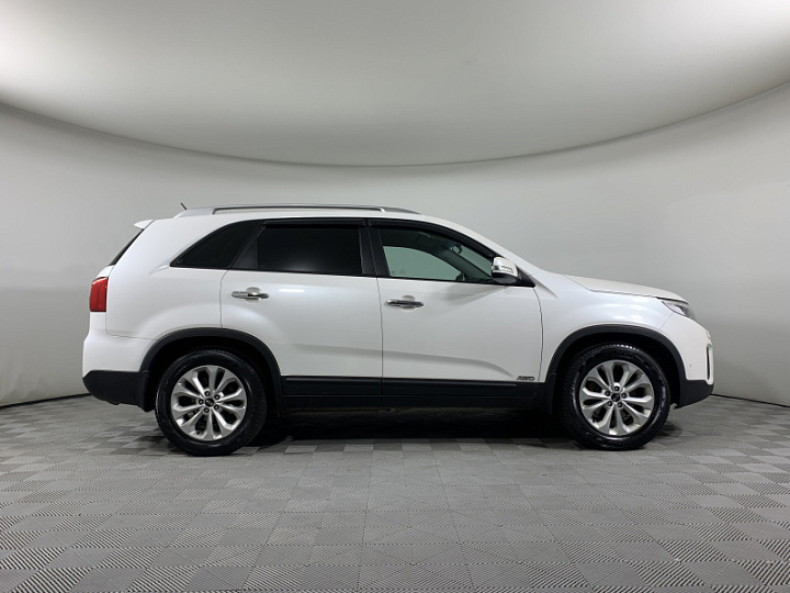 KIA Sorento 2.4, 2017 года, Автоматическая, БЕЛЫЙ