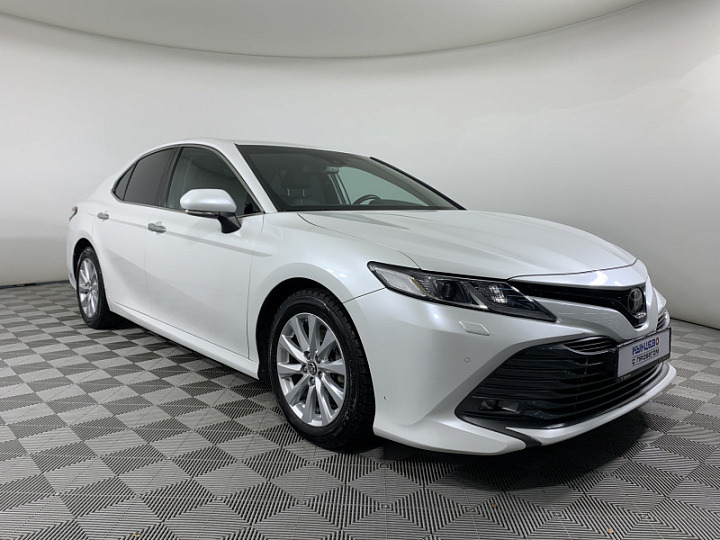 TOYOTA Camry 2.5, 2018 года, Автоматическая, БЕЛЫЙ