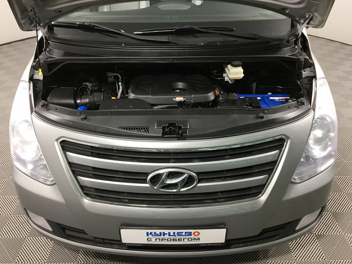 HYUNDAI Hyundai Grand Starex 2.5, 2016 года, Автоматическая, Серебристый
