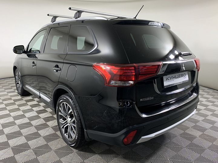 Mitsubishi Outlander 2.4, 2016 года, Вариатор, ЧЕРНЫЙ