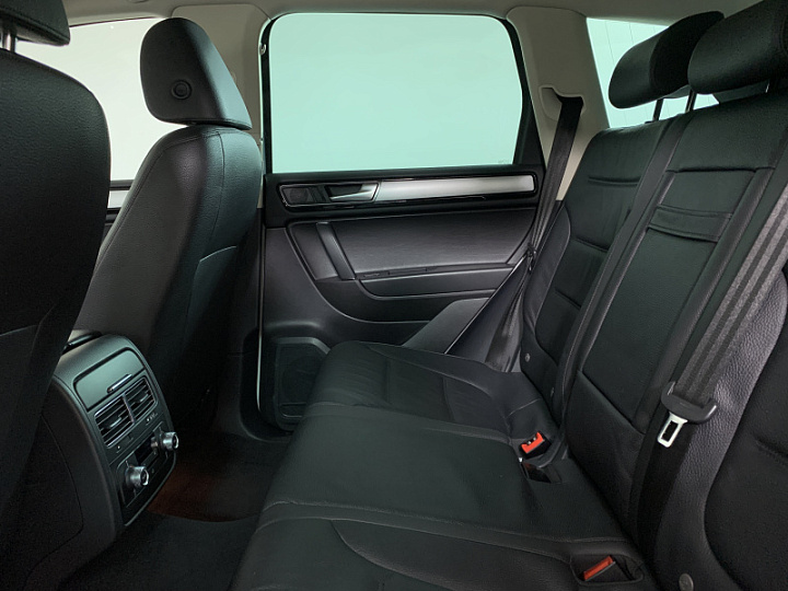 VOLKSWAGEN Touareg 3, 2018 года, Автоматическая, БЕЛЫЙ