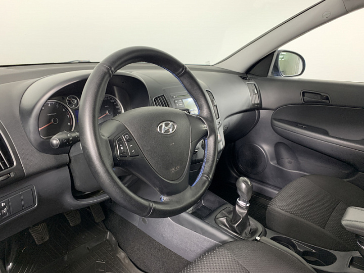 HYUNDAI i30 1.6, 2010 года, Механика, СИНИЙ