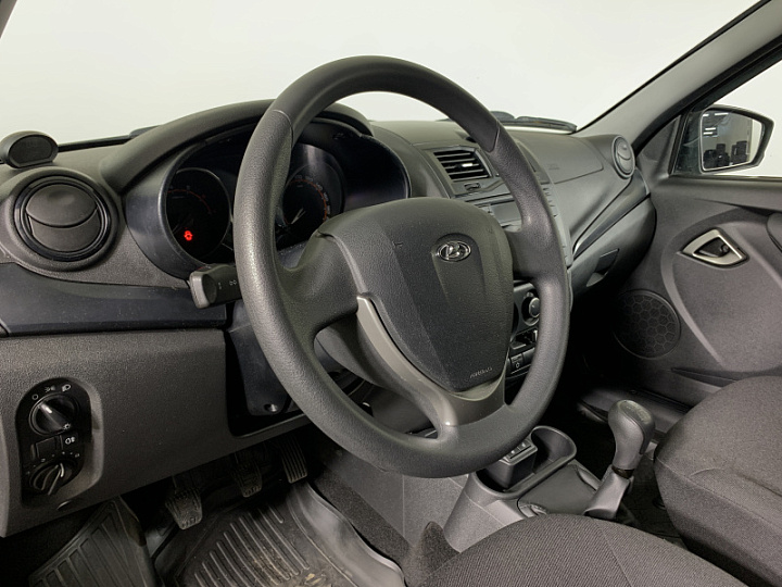 Lada Granta 1.6, 2023 года, Механика, ЧЕРНЫЙ