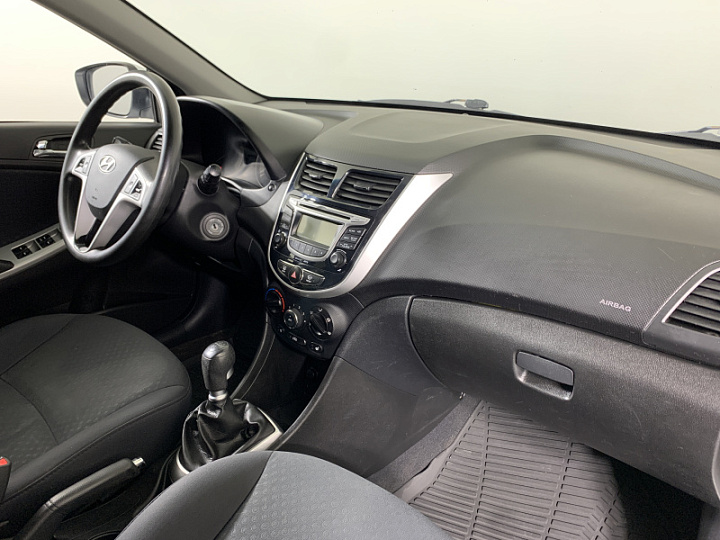 HYUNDAI Solaris 1.6, 2013 года, Механика, БЕЛЫЙ