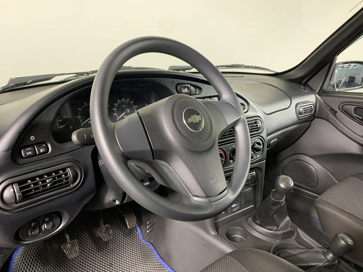 CHEVROLET Niva 1.7, 2019 года, Механика, ТЕМНО-СЕРЫЙ