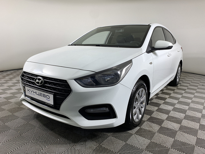 Hyundai Solaris 1.6, 2018 года, Автоматическая, белый