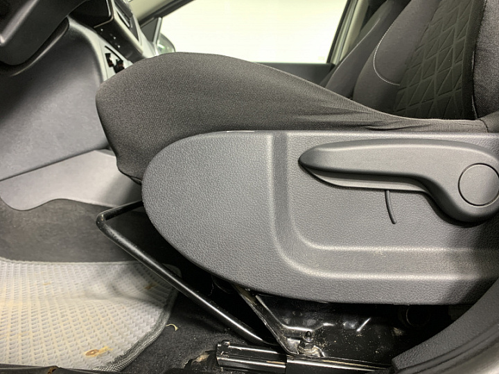 RENAULT Sandero Stepway 1.6, 2015 года, Механика, БЕЖЕВЫЙ