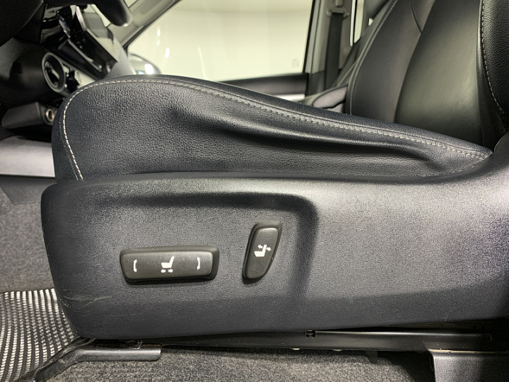 TOYOTA Hilux 2.8, 2018 года, Автоматическая, БЕЛЫЙ