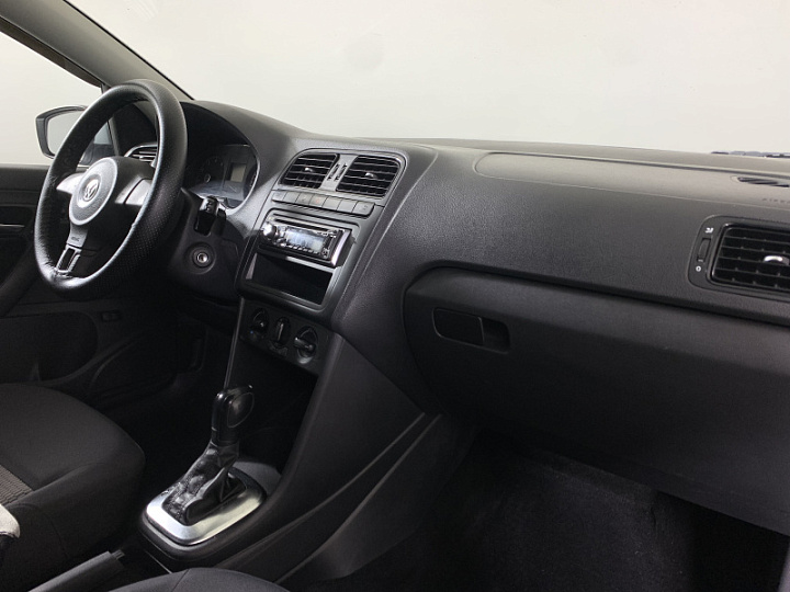Volkswagen Polo 1.6, 2011 года, Автоматическая, Серебристый