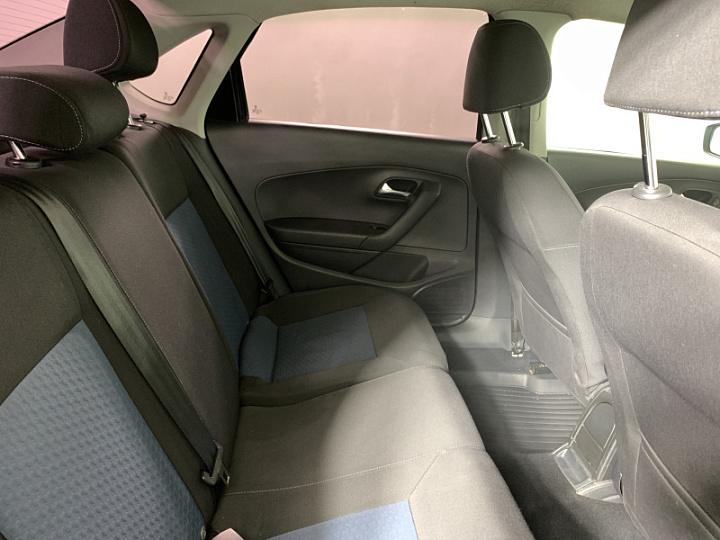 VOLKSWAGEN Polo 1.6, 2013 года, Механика, ЧЕРНЫЙ