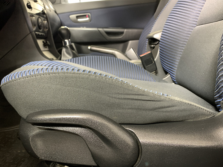 MAZDA 3 2, 2004 года, Механика, СЕРЫЙ