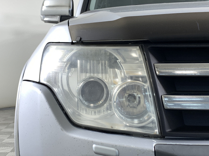 MITSUBISHI Pajero 3.8, 2007 года, Автоматическая, Серебристый
