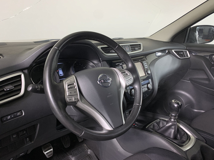 Nissan Qashqai 2, 2015 года, Механика, Серебристый