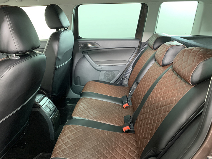 SKODA Yeti 1.6, 2014 года, Механика, КОРИЧНЕВЫЙ