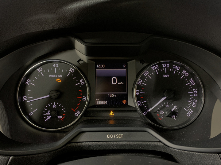 SKODA Octavia 1.8, 2017 года, Робот, ЧЕРНЫЙ
