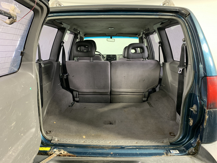NISSAN Terrano 2.4, 1995 года, Механика, ЗЕЛЕНЫЙ