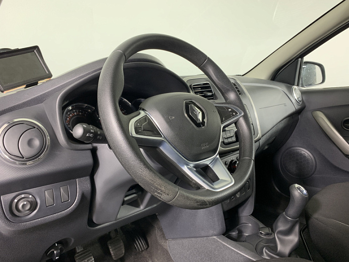 RENAULT Sandero Stepway 1.6, 2019 года, Механика, БЕЛЫЙ