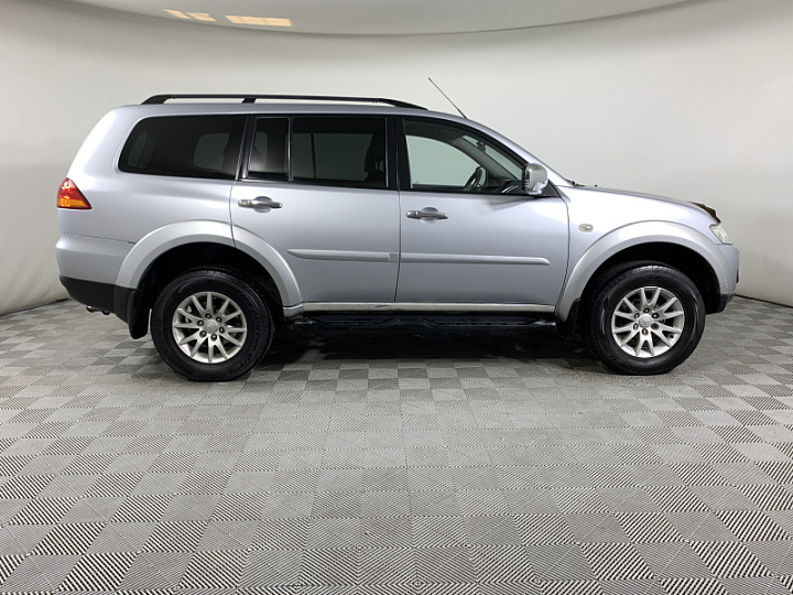 MITSUBISHI Pajero Sport 2.5, 2010 года, Автоматическая, Серебристый