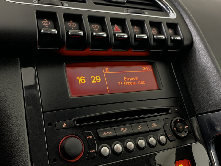 PEUGEOT 3008 1.6, 2013 года, Автоматическая, БЕЛЫЙ