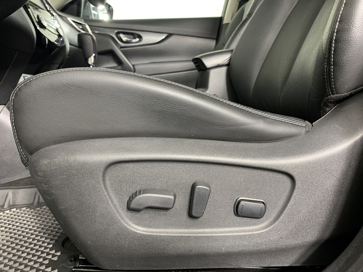 NISSAN X-Trail 2.5, 2017 года, Вариатор, ЧЕРНЫЙ