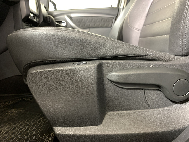 RENAULT Duster 2, 2017 года, Автоматическая, ЗЕЛЕНЫЙ