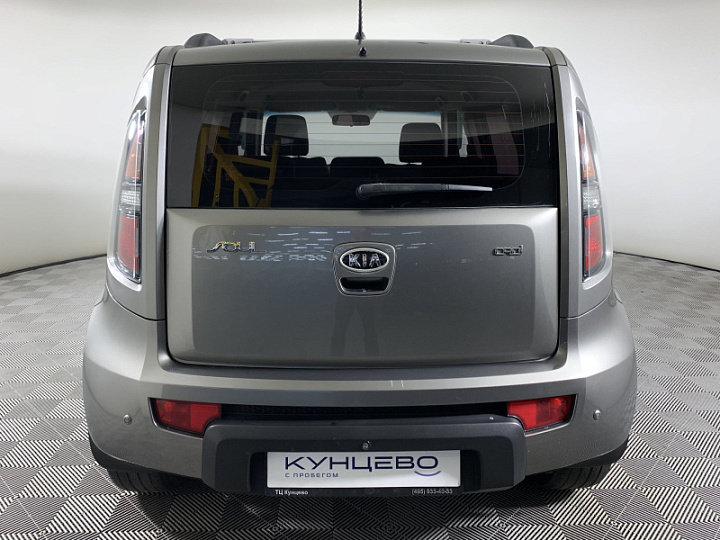 KIA Soul 1.6, 2010 года, Автоматическая, Серый