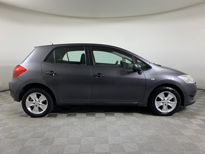Toyota Auris 1.4, 2007 года, Механика, Серый
