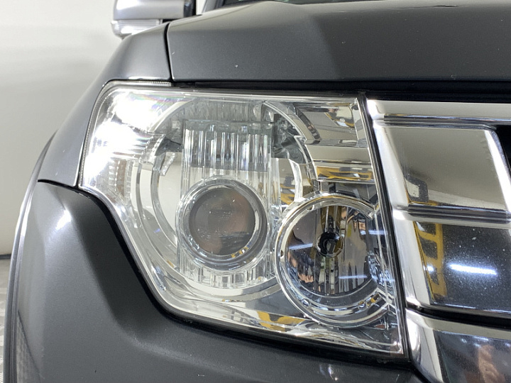 Mitsubishi Pajero 3.8, 2017 года, Автоматическая, Серый