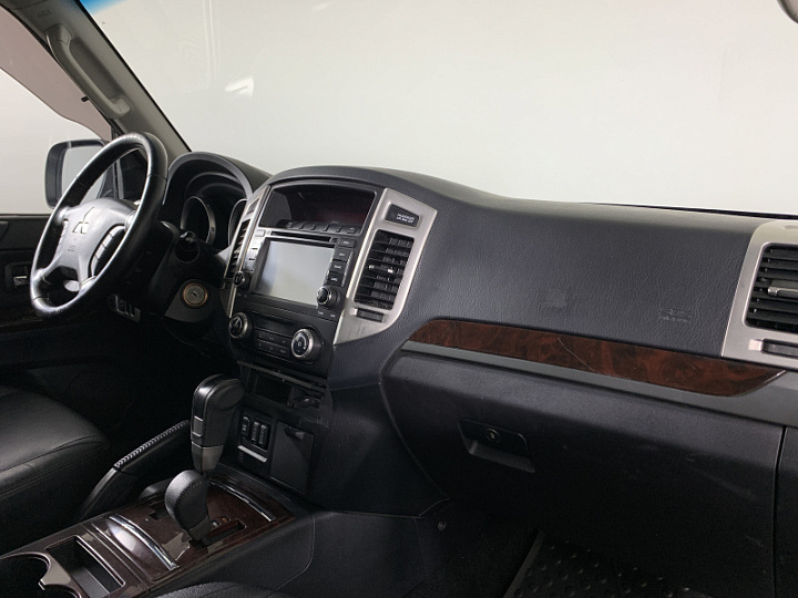 MITSUBISHI Pajero 3, 2011 года, Автоматическая, ЧЕРНЫЙ