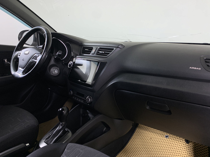 KIA Rio 1.6, 2015 года, Автоматическая, БЕЖЕВЫЙ