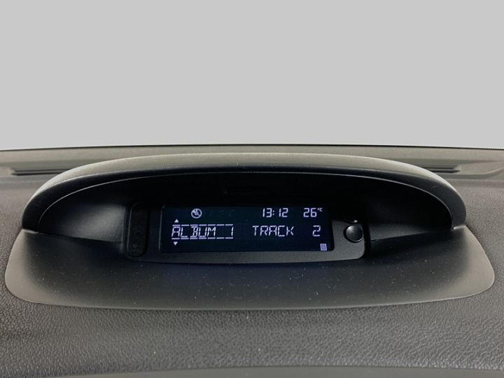 RENAULT Fluence 1.6, 2012 года, Механика, Серебристо-желтый