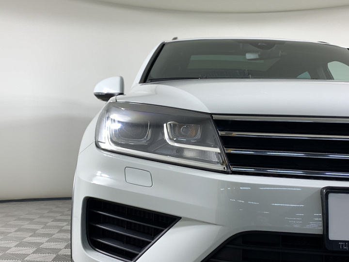 VOLKSWAGEN Touareg 3, 2018 года, Автоматическая, БЕЛЫЙ