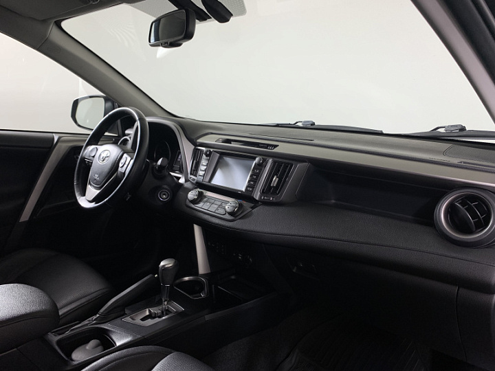 Toyota RAV4 2.5, 2017 года, Автоматическая, Черный